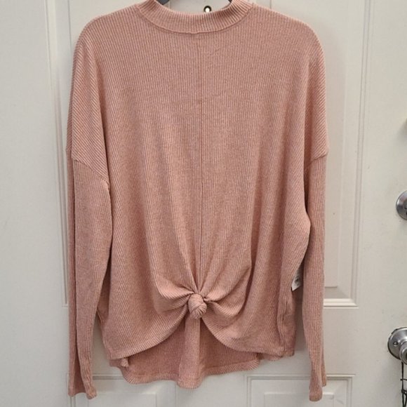 SO Super Soft Pink Top - Picture 5 of 9